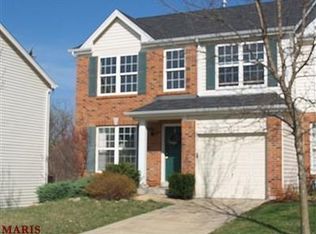 490 Summit Tree Ct, Fenton, MO 63026