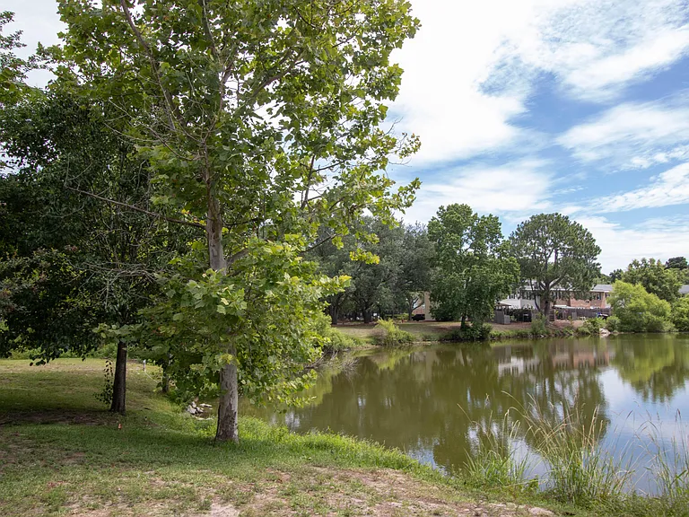 324 Lakeside Dr #E3 — Photo 8