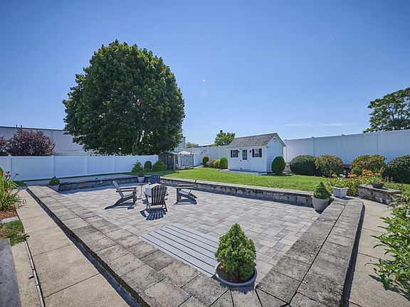 5th image of 315 Channing Rd