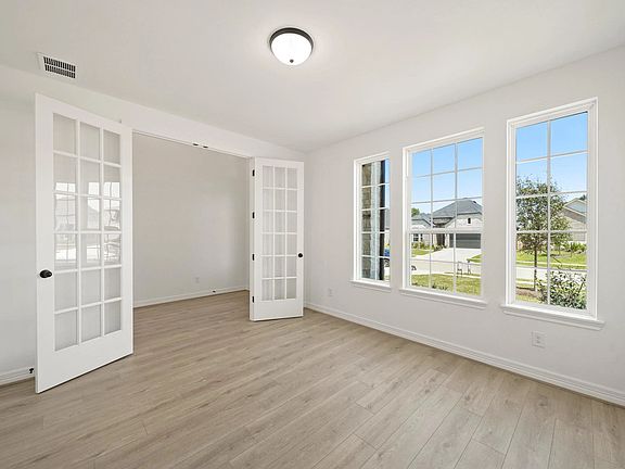 17519 Tulip Willow Way Interior Image 3