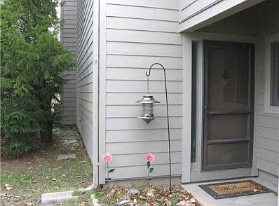 2nd image of 3141 Lakehaven Dr #43