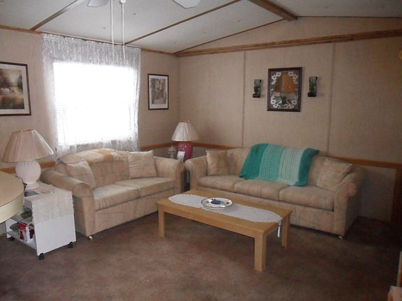 5th image of 613 Live Oak Lane