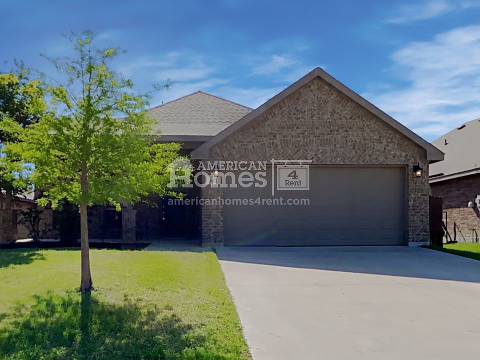 1st image of 213 Carson Dr