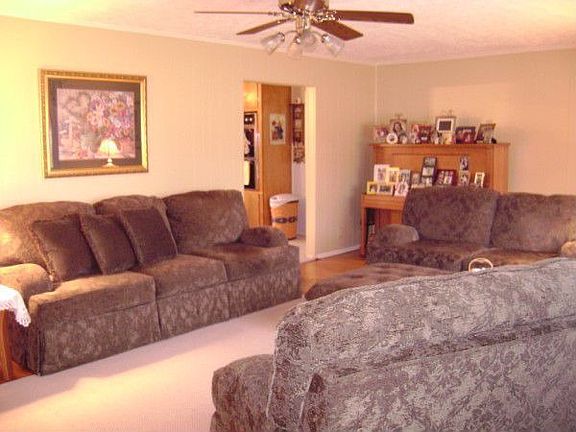 4th image of 2365 N Eunice Dr