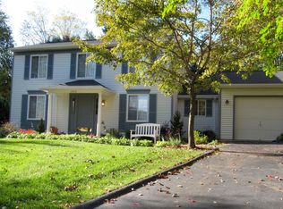 3999 Gatepost Ln, Herndon, VA 20171