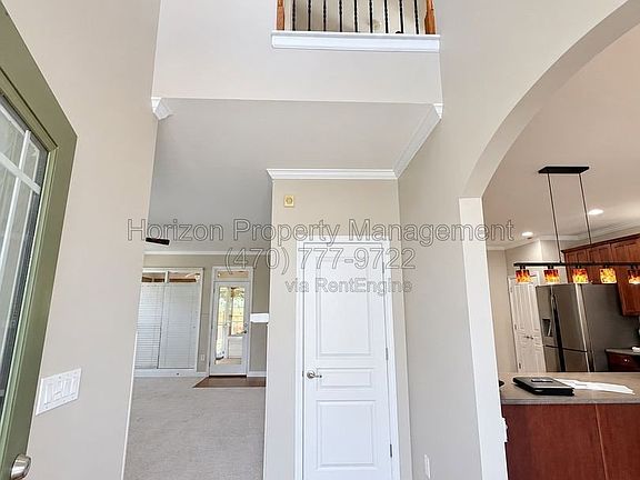 2nd image of 3190 Warbler Way