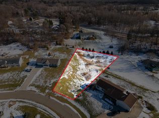 20 Twinmeadows, Jackson, MI 49201