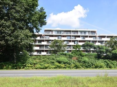227 Coolidge Ave APT 212, Watertown, MA, 02472
