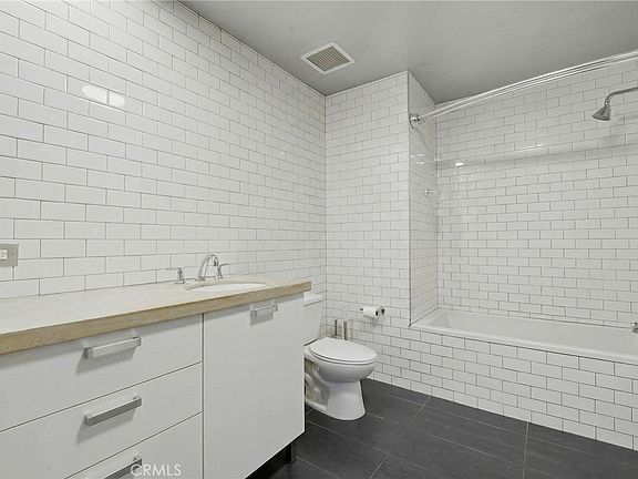 5th image of 460 S Spring St APT 804