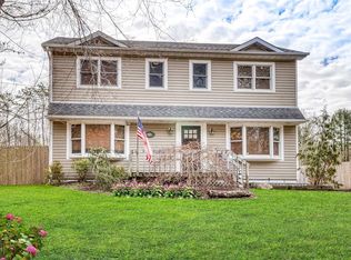 644 Wading River Hollow Rd, Middle Island, NY 11953