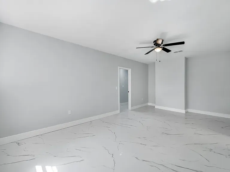 512 Donna Dr — Photo 7
