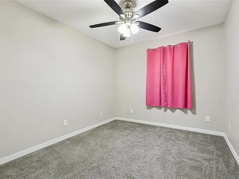 1128 Saint Maria St — Photo 15