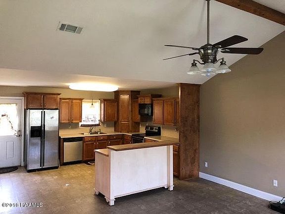 4th image of 1044 Dennis Dr
