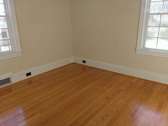 3rd image of 1001 S Petty St Lot 28