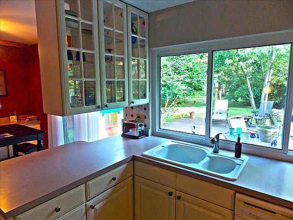 5th image of 506 Arborwood Dr