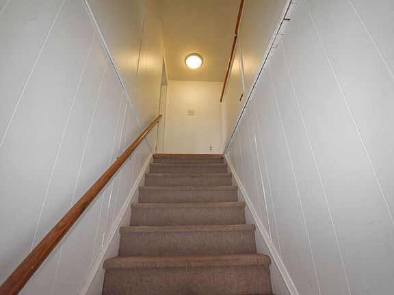5th image of 509-511 Burke St #509-1/2