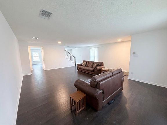 4th image of 1707 Treeline Dr