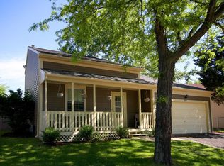 2730 Crosscreek Ct, Aurora, IL 60502