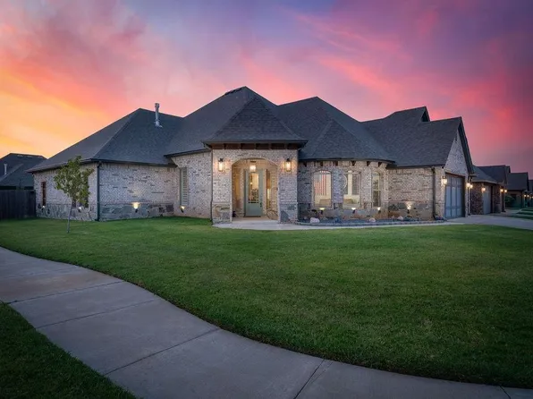 401 Bray Ln, Yukon, OK 73099