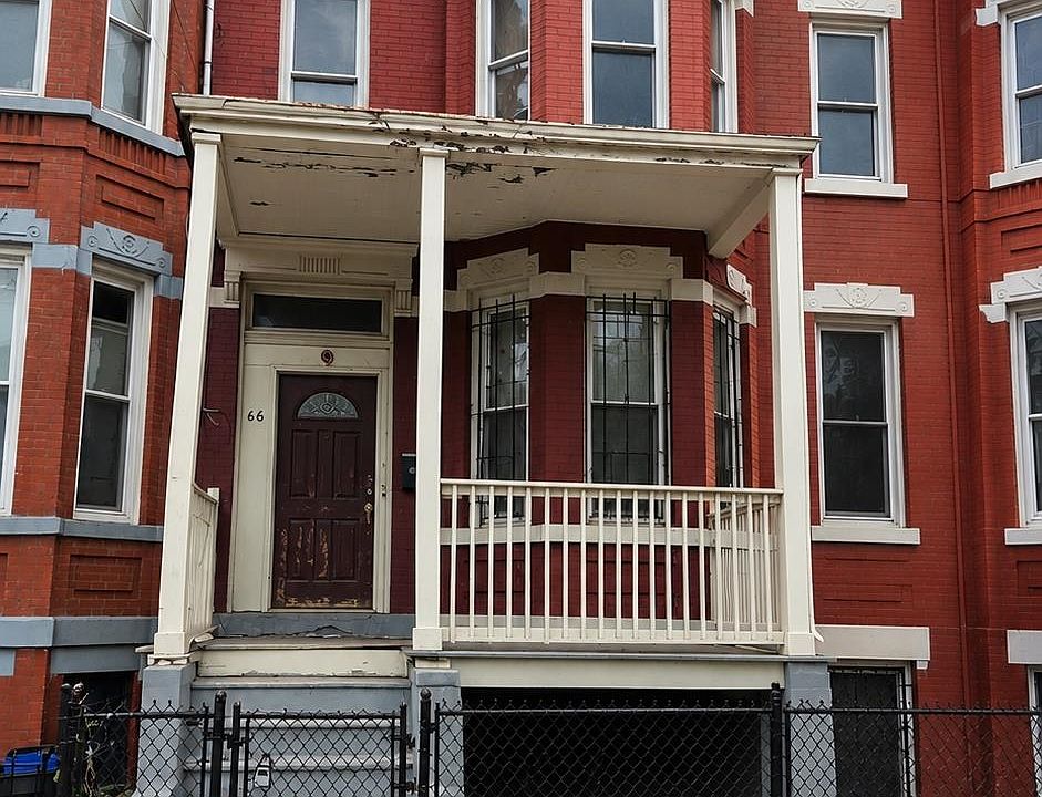1st image of 66 Oak St