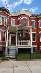 66 Oak Street