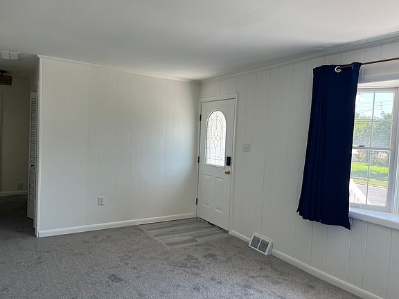 4th image of 105 Victoria Ln