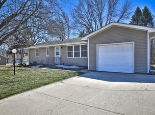 1301 Plainview Ln, Albert Lea, MN 56007