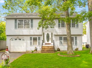 24 Roosevelt Dr, Brick, NJ 08724