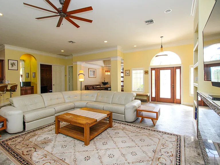 627 Soliel Dr — Photo 11