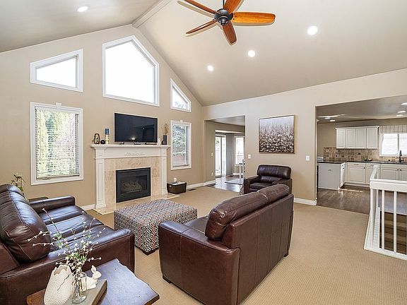 5th image of 42496 Shulock Dr