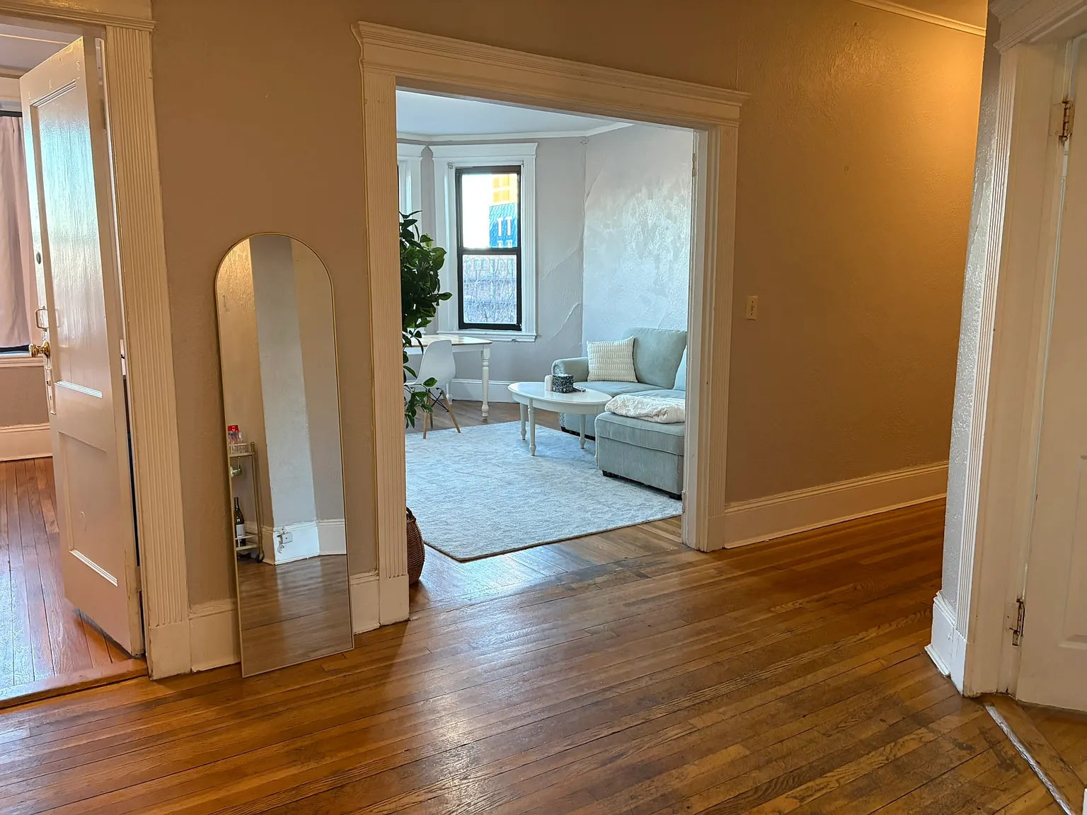 3 bed, $3,850 — Photo 3