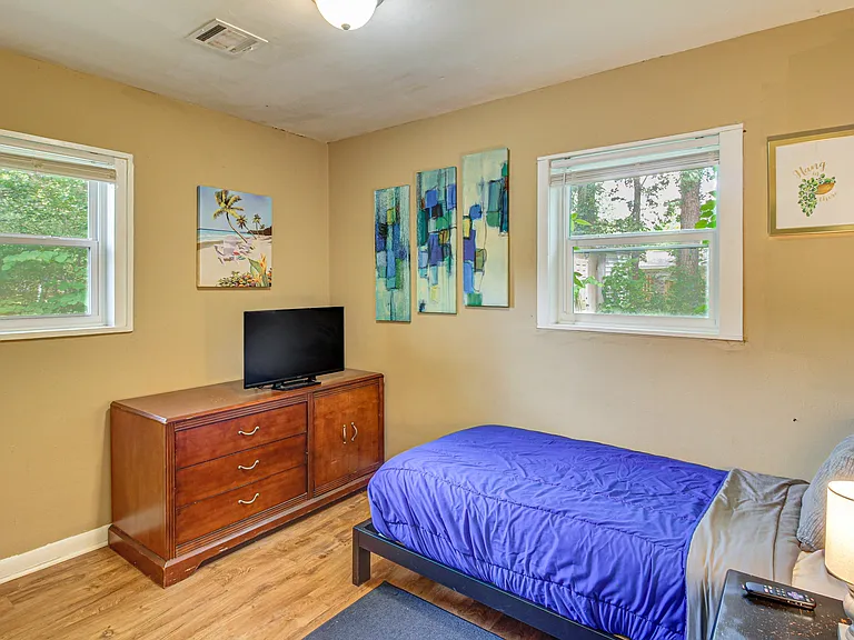 1010 7th Ave SW — Photo 16