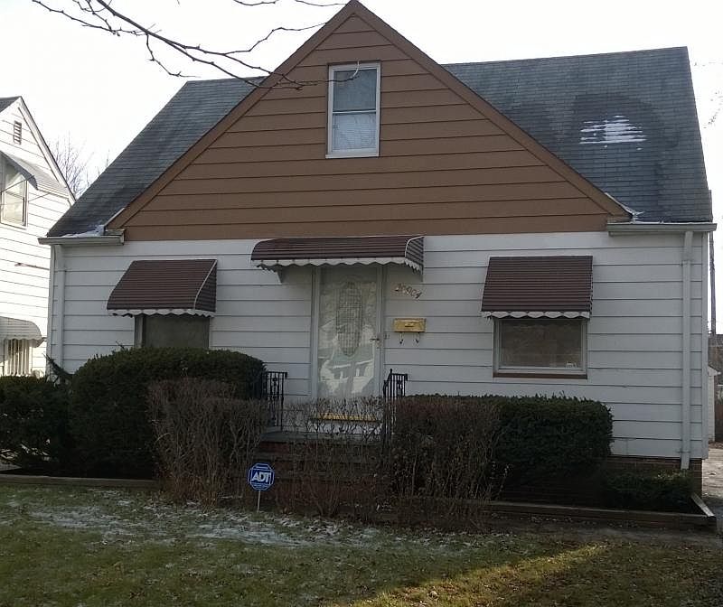 2nd image of 20904 Raymond St