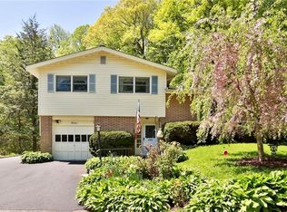 15 Stephens Ln, Valhalla, NY 10595