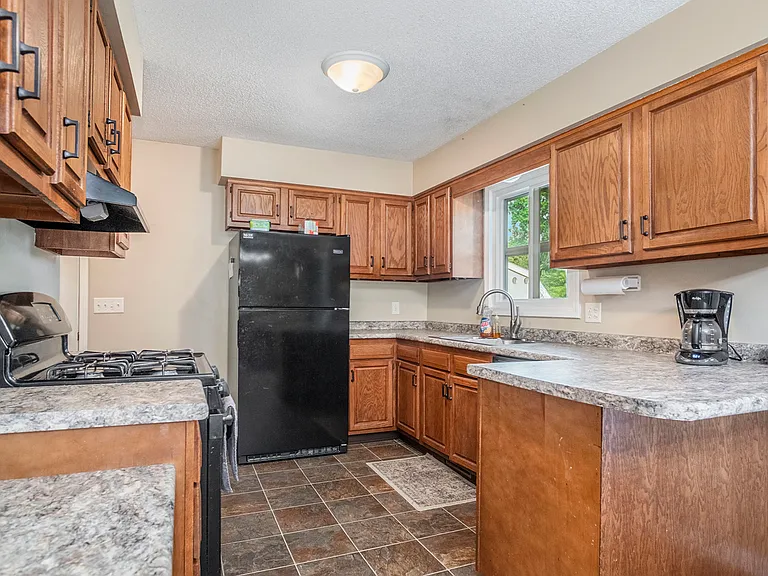 6679 Pleasantview St NE — Photo 11