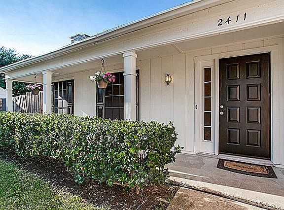 3rd image of 2411 Meadow Ct