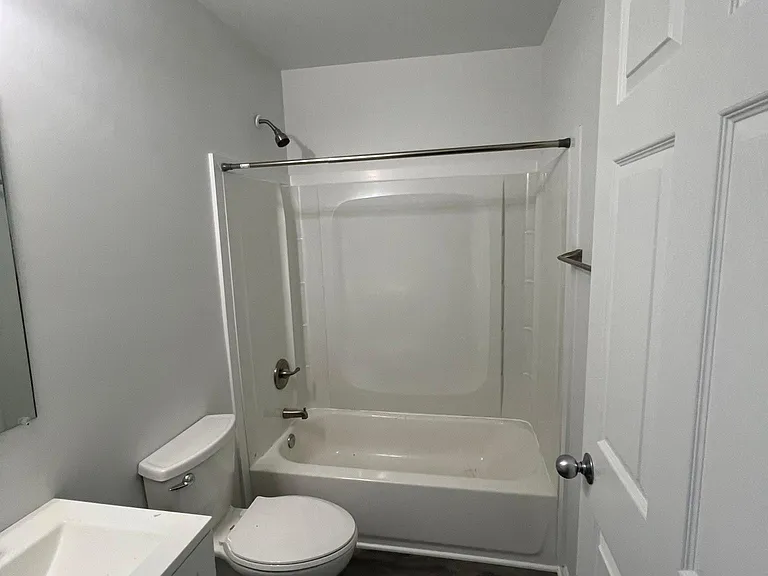 10876 York Rd #4 — Photo 3