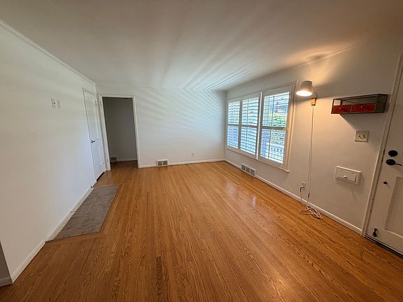 5th image of 4308 NE 56th St