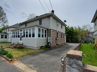 16 Weston St, Wilbraham, MA 01095