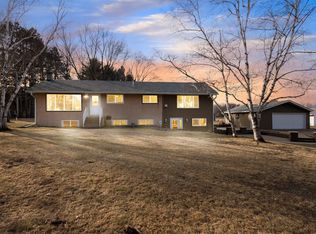 28746 Palm St NW, Isanti, MN 55040