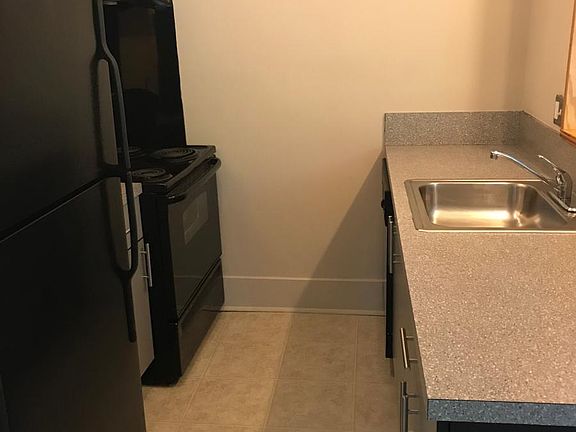 2nd image of 346 W Breckenridge St APT 21