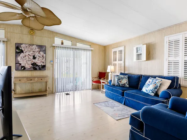 18007 Huapi Bay, Boynton Beach, FL 33436