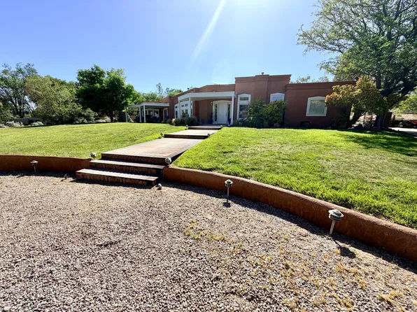 56 Judy Ct, Corrales, NM 87048