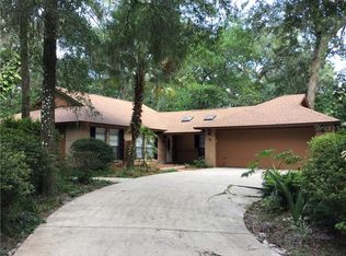 16 Autumnwood Trl, Deland, FL 32724