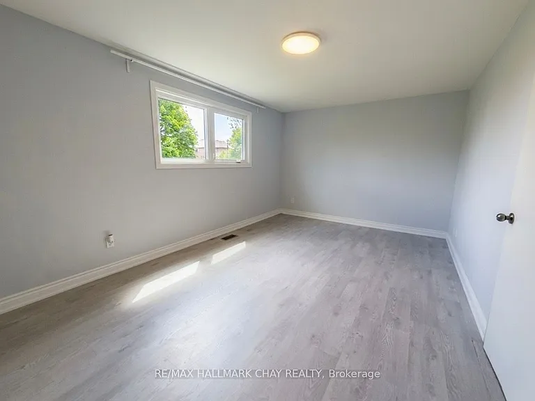 19 Carol Rd — Photo 17