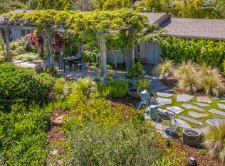 24 Mariposa Ln, Orinda, CA 94563