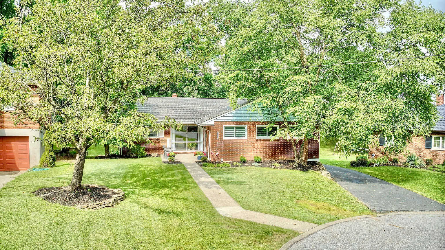 29 Wesley Hills Dr photo 1