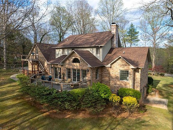 2nd image of 383 Cedar Creek Dr