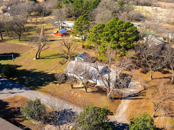 9 N Jerome St, Coalgate, OK 74538