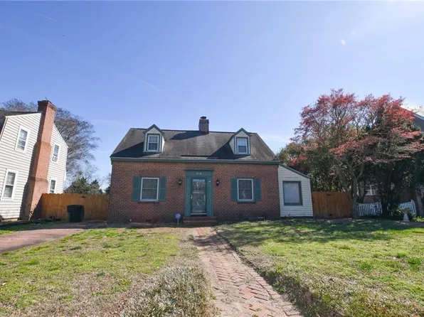318 67th St, Newport News, VA 23607